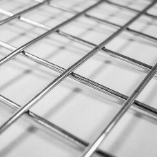 Сетка сварная нержавеющая квадратная в рулонах 12Х18Н9Т 25х25х3 мм ГОСТ 23279-2012